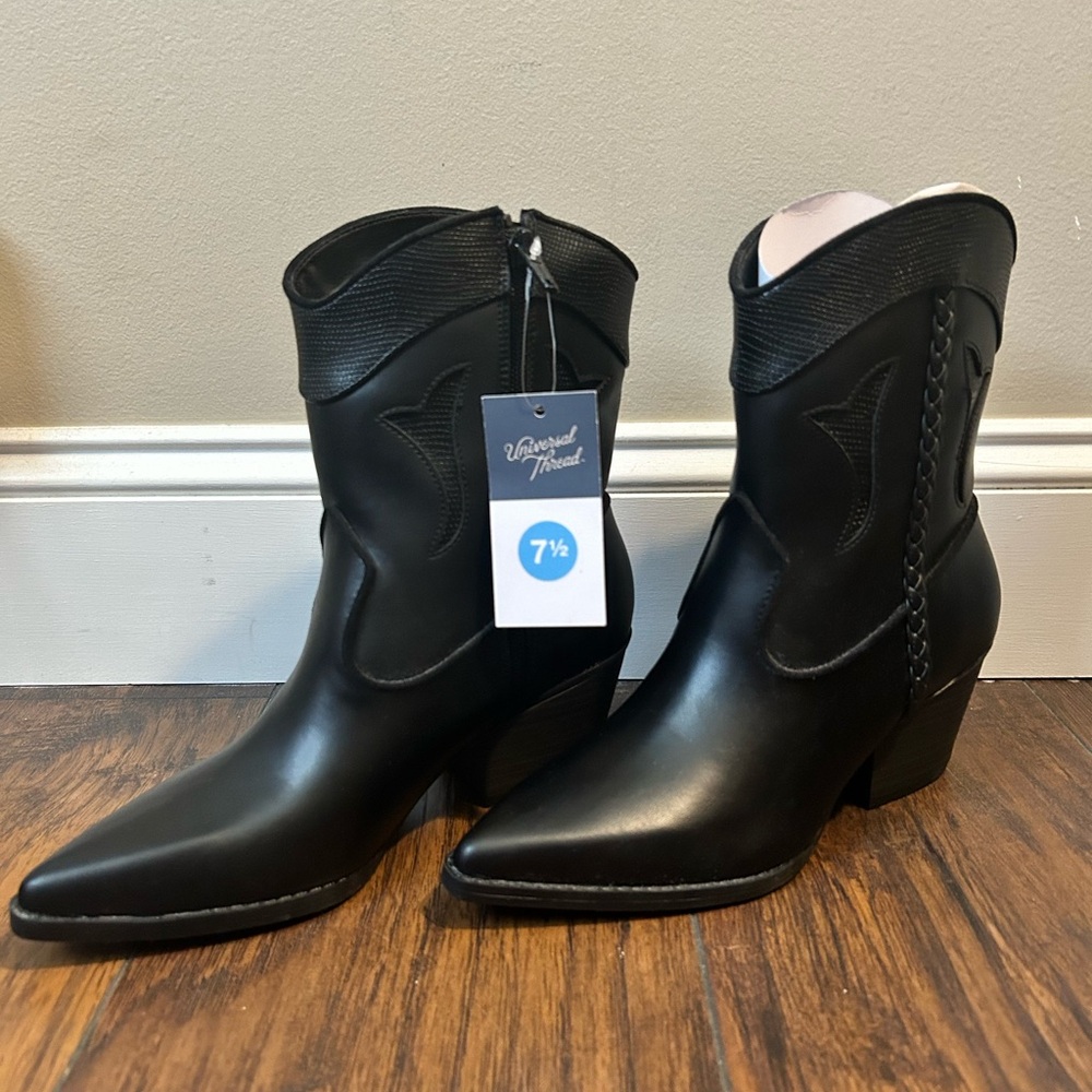 Universal Thread Cowboy Boots; New w/ tags; Black; Size 7.5